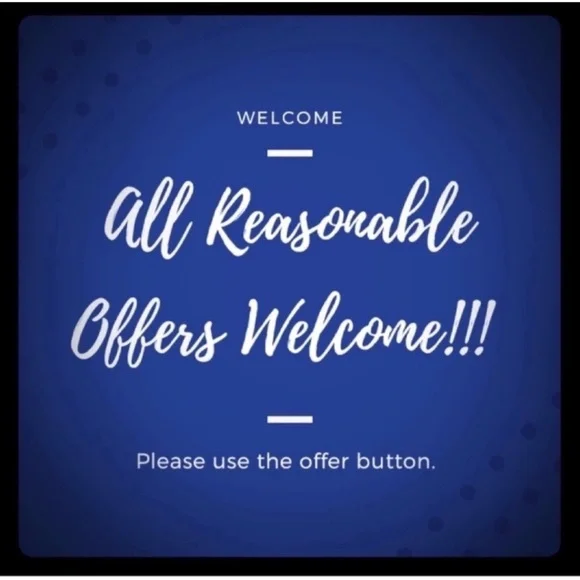 2x Limited Edition Estée Lauder Lipsticks in the season’s favorite shades ~ New! - Picture 6 of 10